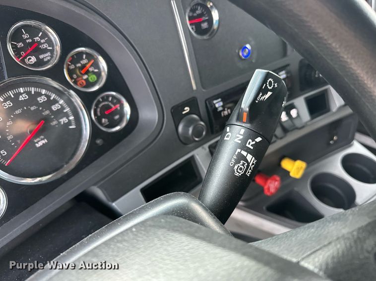 image for item ER4873 2021 Kenworth T680 semi truck