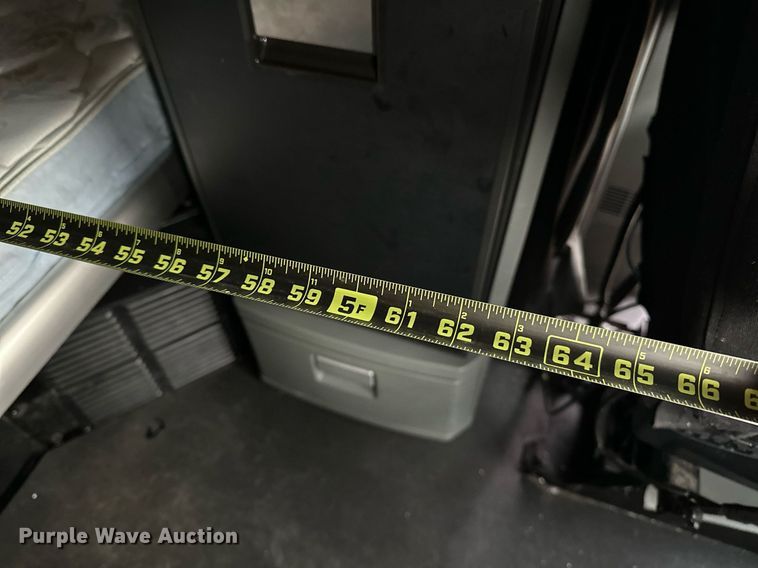 image for item ER4873 2021 Kenworth T680 semi truck