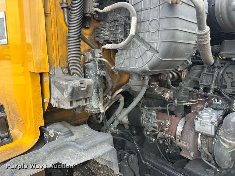 image for item ER4873 2021 Kenworth T680 semi truck