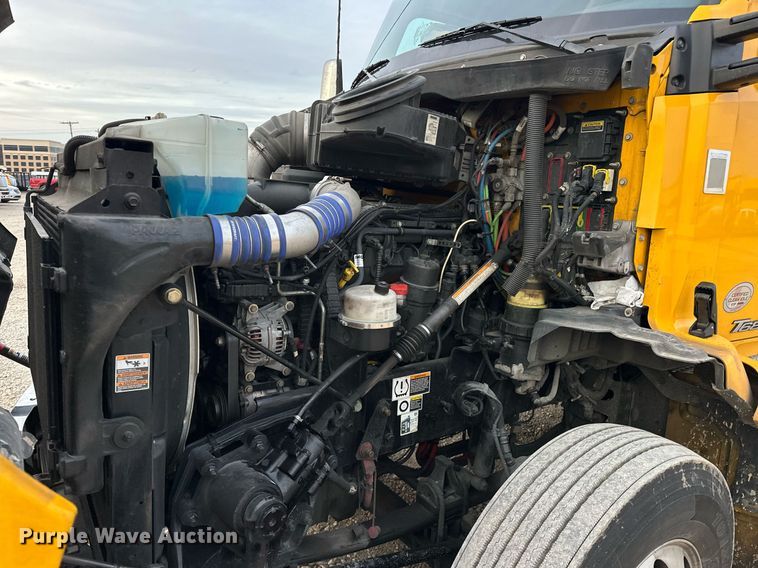 image for item ER4873 2021 Kenworth T680 semi truck