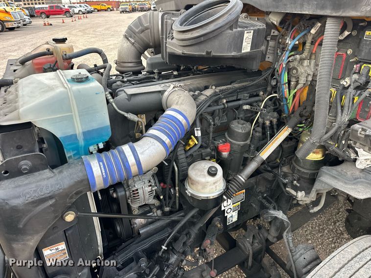 image for item ER4873 2021 Kenworth T680 semi truck