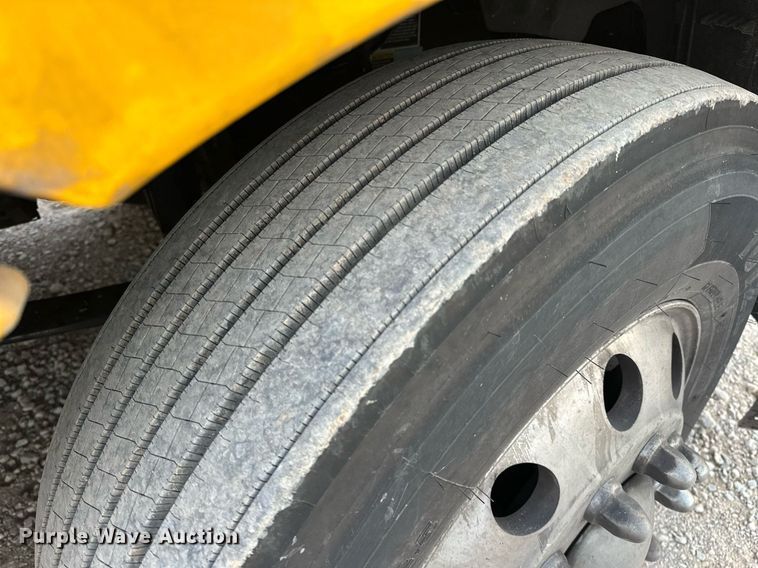 image for item ER4873 2021 Kenworth T680 semi truck