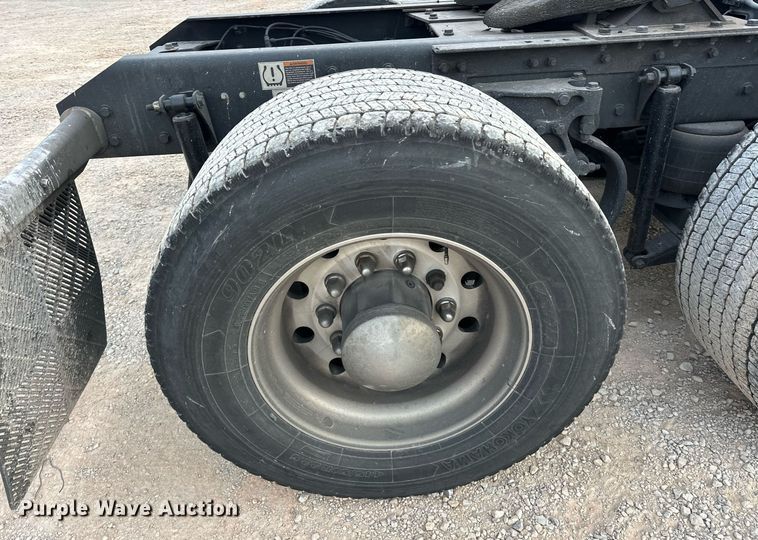 image for item ER4873 2021 Kenworth T680 semi truck