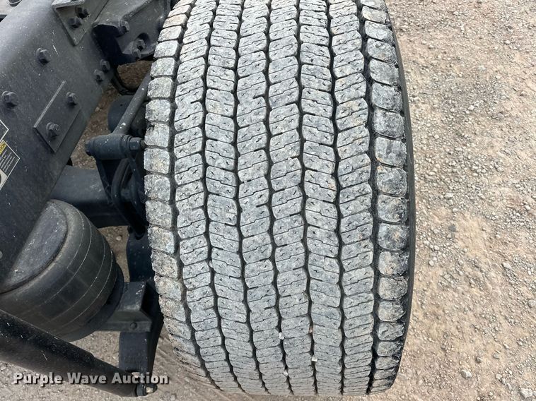 image for item ER4873 2021 Kenworth T680 semi truck