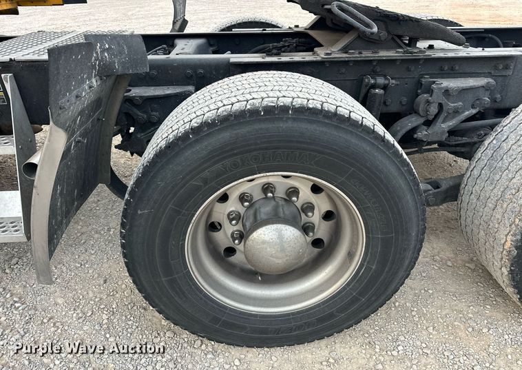 image for item ER4873 2021 Kenworth T680 semi truck