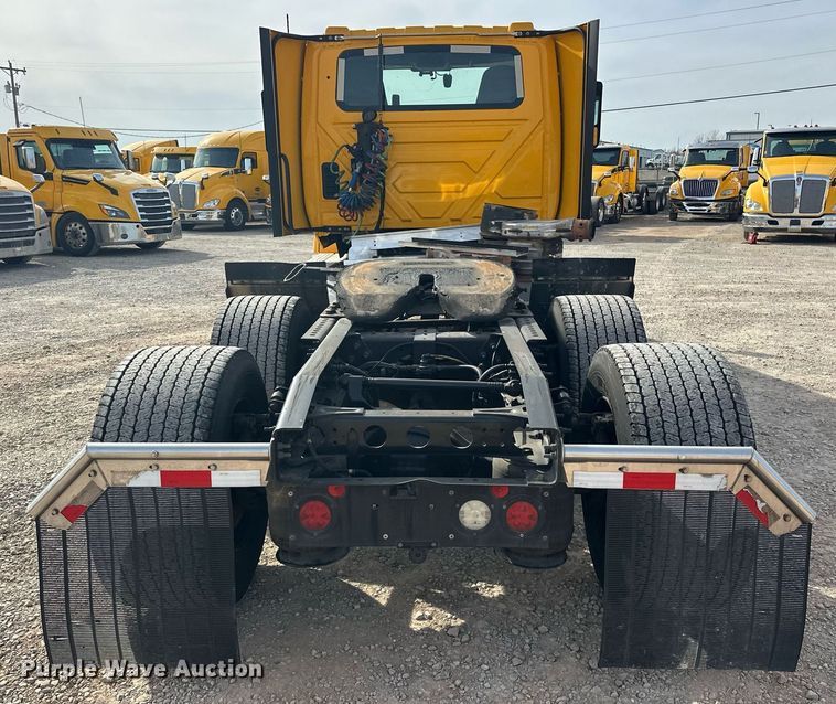 image for item ER4875 2021 International LT625 semi truck