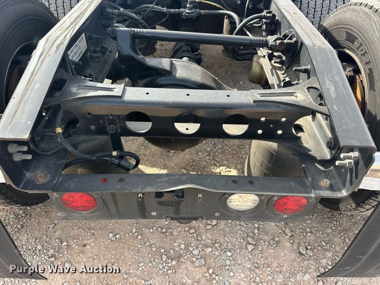 image for item ER4875 2021 International LT625 semi truck