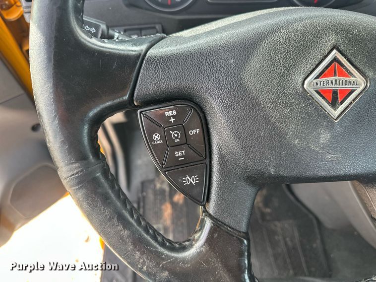 image for item ER4875 2021 International LT625 semi truck