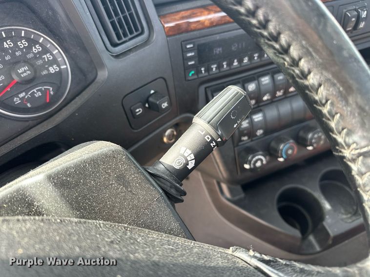 image for item ER4875 2021 International LT625 semi truck