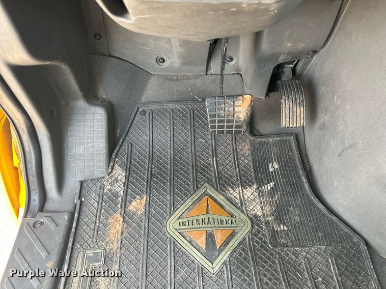 image for item ER4875 2021 International LT625 semi truck