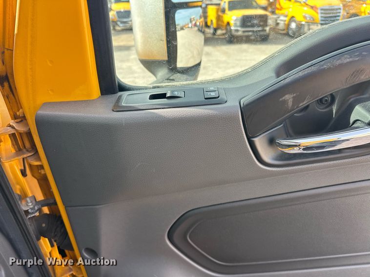 image for item ER4875 2021 International LT625 semi truck