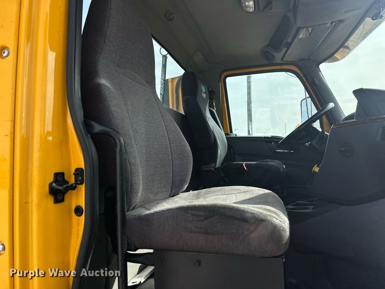 image for item ER4875 2021 International LT625 semi truck