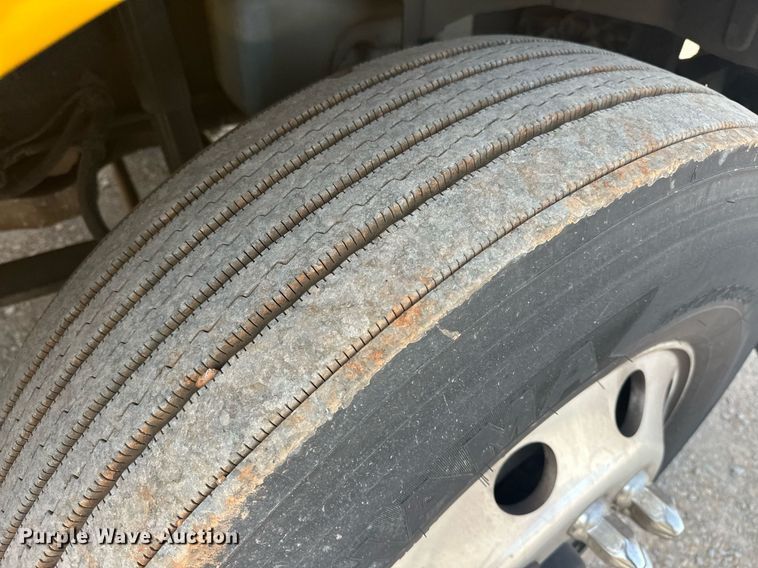 image for item ER4875 2021 International LT625 semi truck