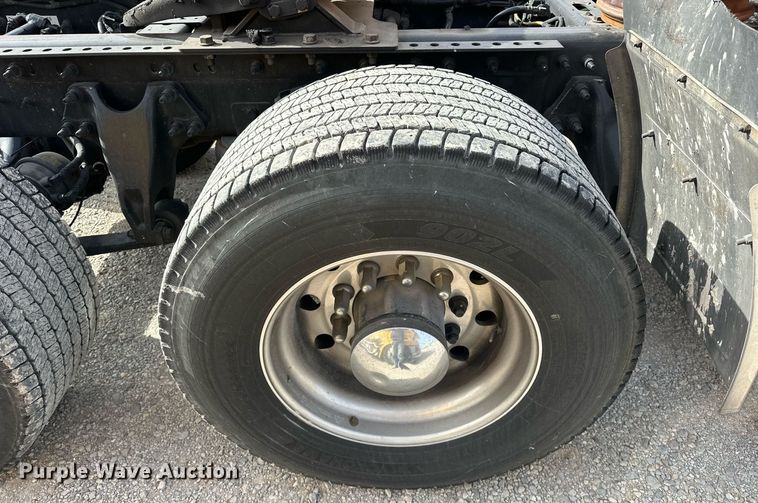 image for item ER4875 2021 International LT625 semi truck