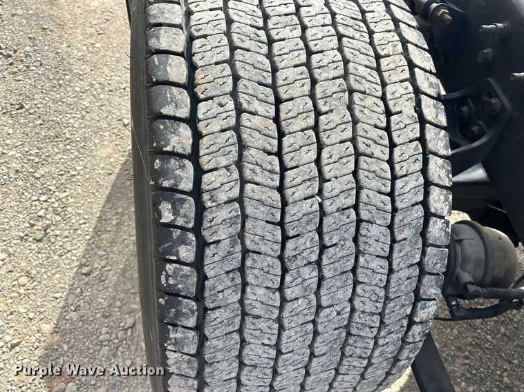 image for item ER4875 2021 International LT625 semi truck