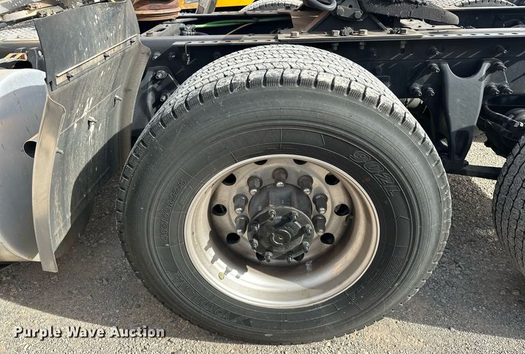 image for item ER4875 2021 International LT625 semi truck