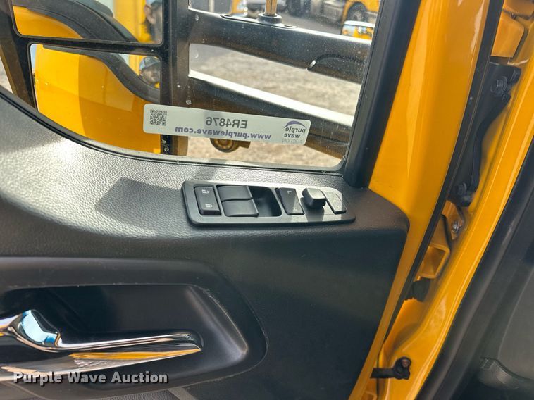 image for item ER4876 2022 Kenworth T680 semi truck