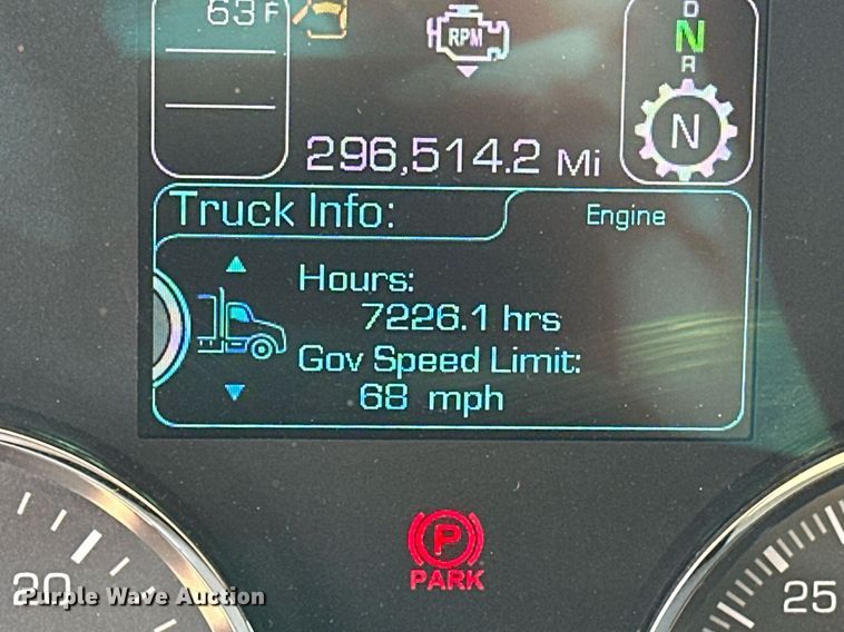 image for item ER4876 2022 Kenworth T680 semi truck