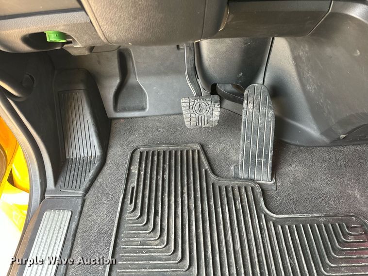 image for item ER4876 2022 Kenworth T680 semi truck