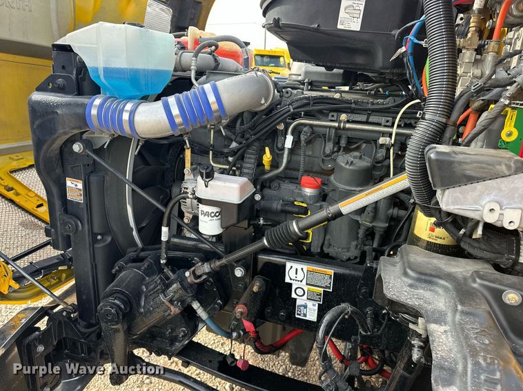 image for item ER4876 2022 Kenworth T680 semi truck