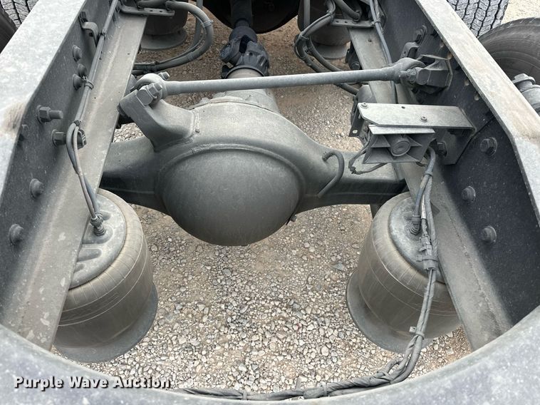 image for item ER4877 2021 Freightliner Cascadia 126 semi truck