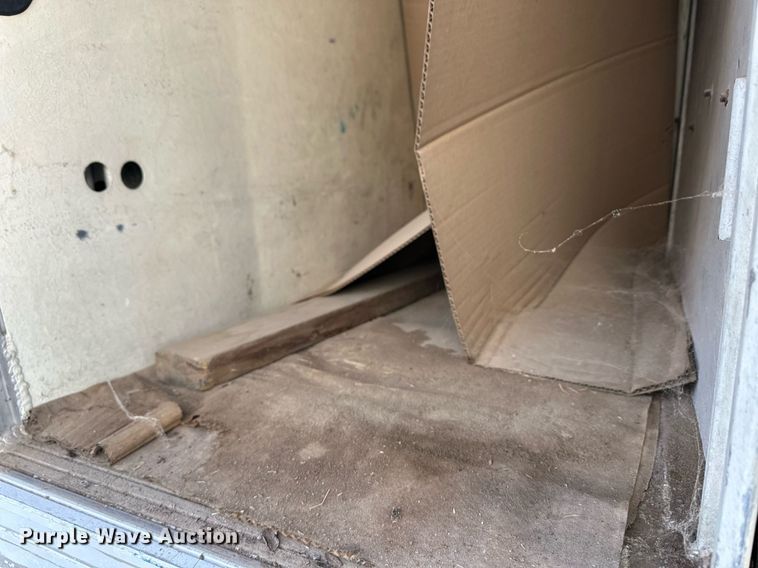 image for item ER8576 2009 Ford F650 Super Duty XL delivery truck