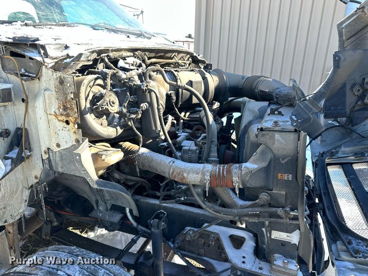 image for item ER8576 2009 Ford F650 Super Duty XL delivery truck