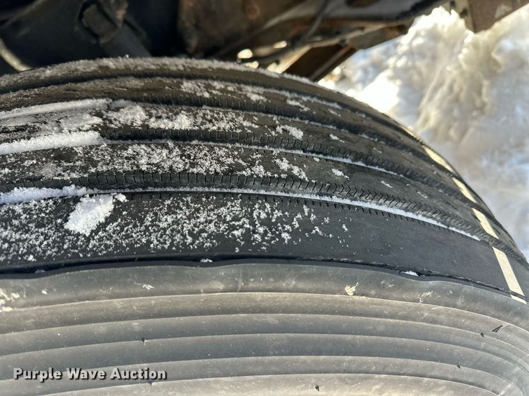 image for item ER8576 2009 Ford F650 Super Duty XL delivery truck