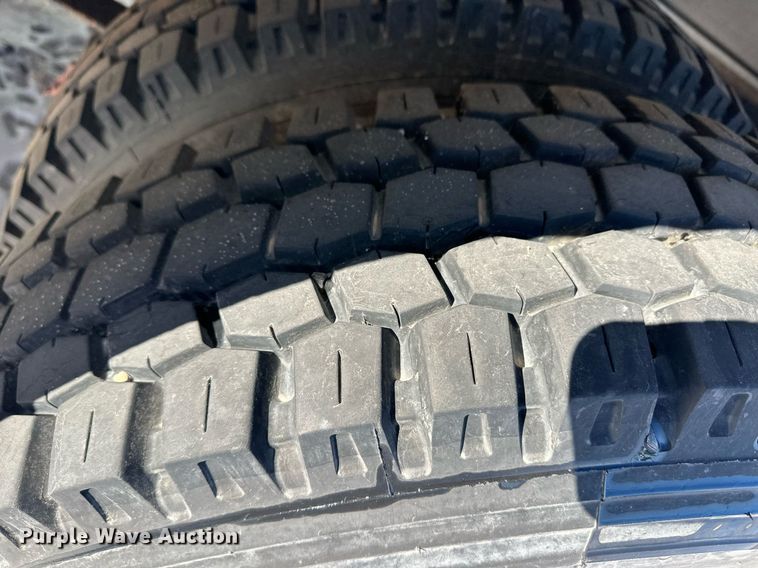 image for item ER8576 2009 Ford F650 Super Duty XL delivery truck