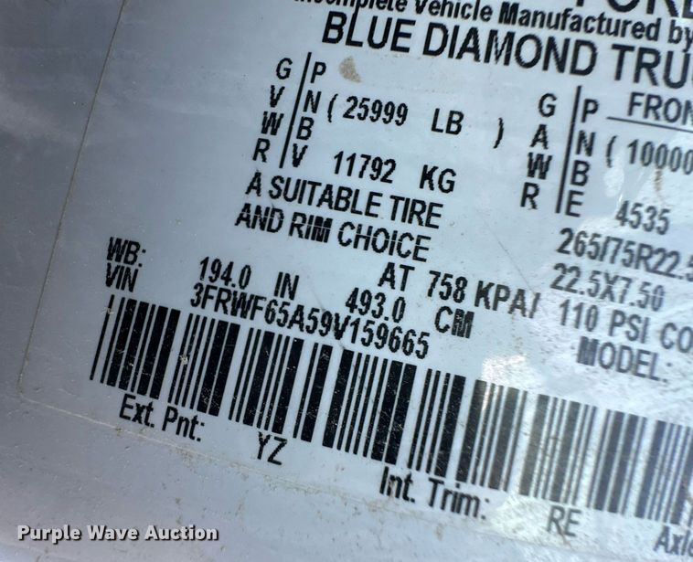 image for item ER8576 2009 Ford F650 Super Duty XL delivery truck