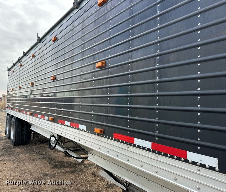 image for item ER8661 2018 Timpte grain trailer