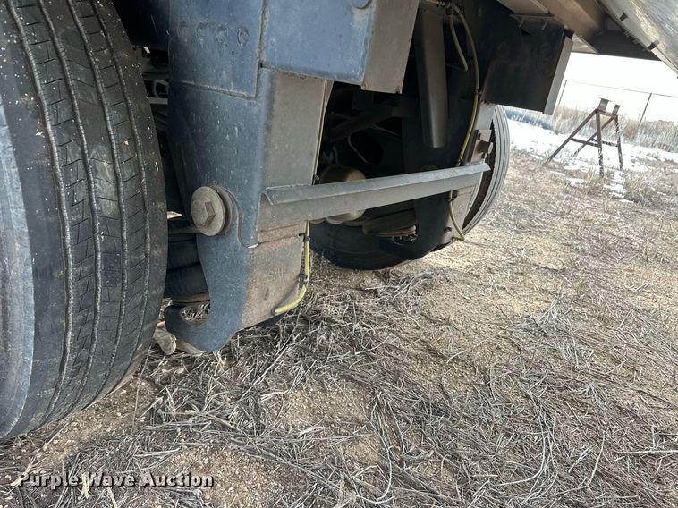 image for item ER8661 2018 Timpte grain trailer