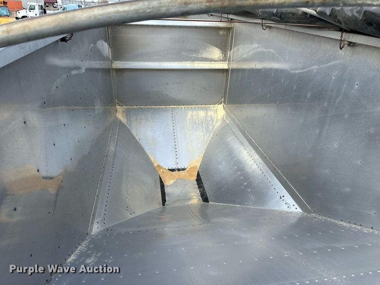 image for item ER8661 2018 Timpte grain trailer