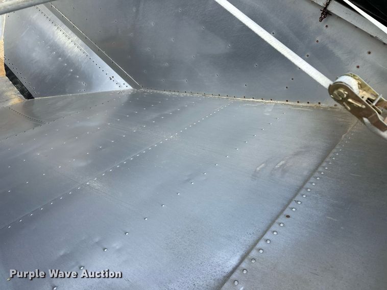 image for item ER8661 2018 Timpte grain trailer