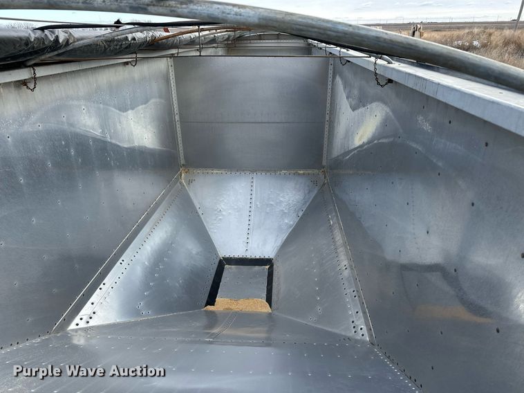image for item ER8661 2018 Timpte grain trailer