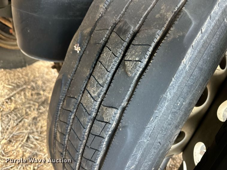 image for item ER8661 2018 Timpte grain trailer