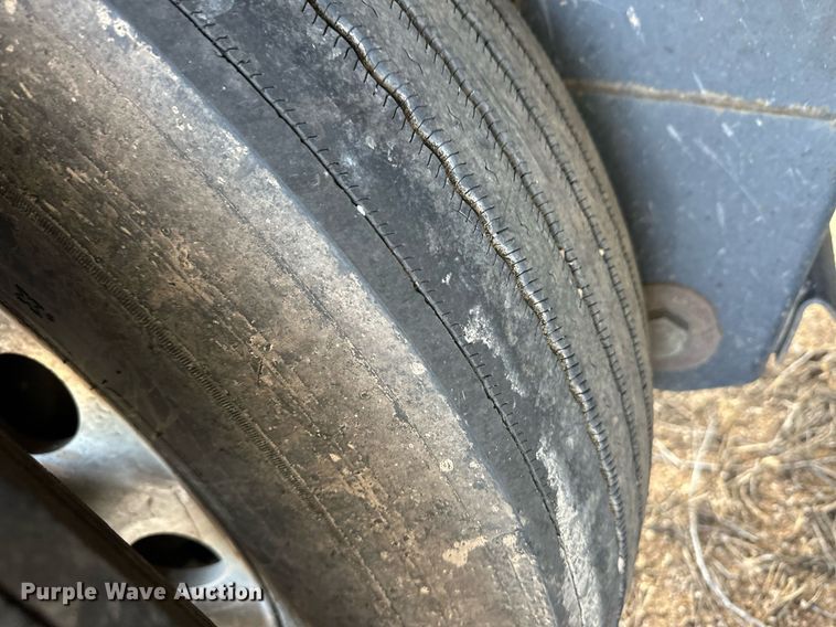 image for item ER8661 2018 Timpte grain trailer