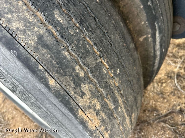 image for item ER8661 2018 Timpte grain trailer