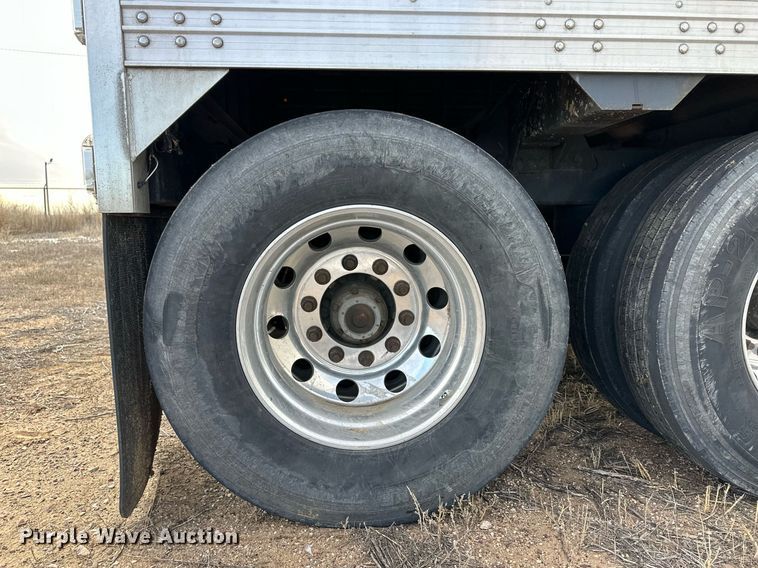 image for item ER8661 2018 Timpte grain trailer