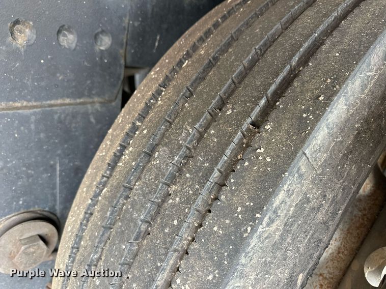 image for item ER8661 2018 Timpte grain trailer