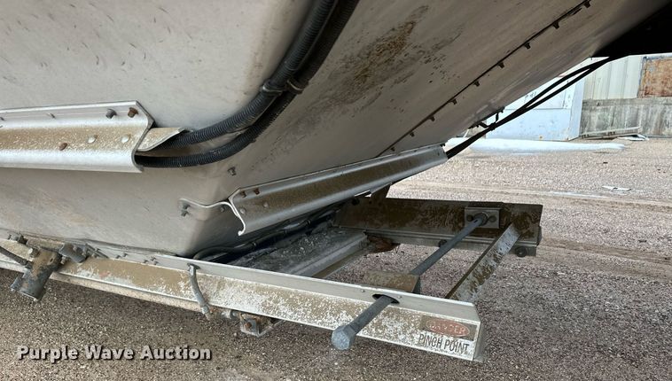 image for item ER8662 2023 Timpte grain trailer