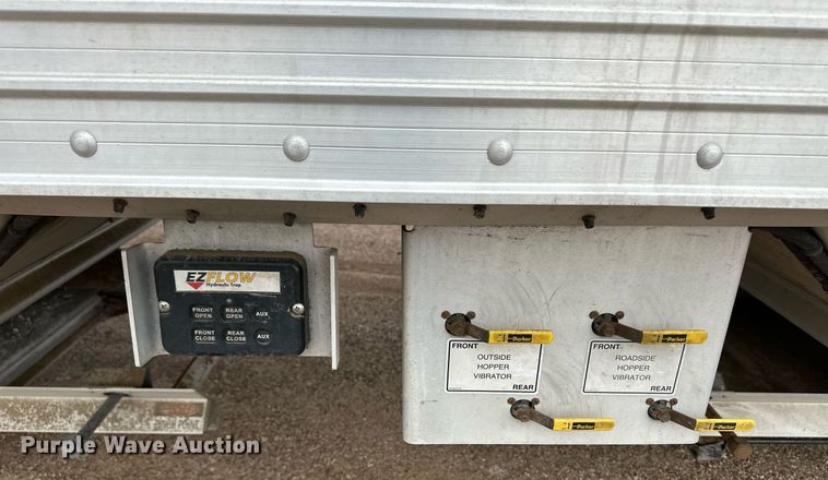 image for item ER8662 2023 Timpte grain trailer