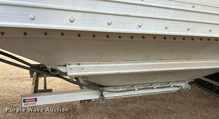 image for item ER8662 2023 Timpte grain trailer