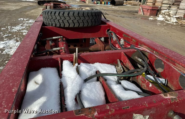 image for item LH9432 1995 Fontaine 503 T1C NGB lowboy equipment trailer