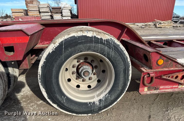 image for item LH9432 1995 Fontaine 503 T1C NGB lowboy equipment trailer