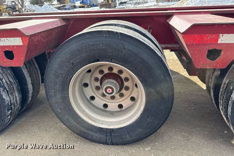 image for item LH9432 1995 Fontaine 503 T1C NGB lowboy equipment trailer