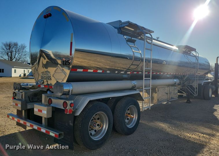 image for item NB9760 1998 Stainless Tank & Equipment  tank trailer