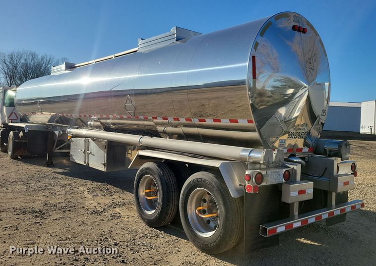 image for item NB9760 1998 Stainless Tank & Equipment  tank trailer