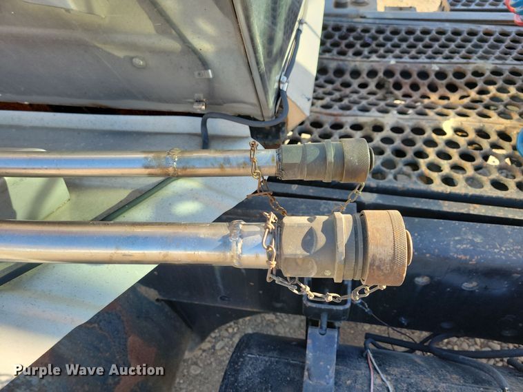 image for item NB9760 1998 Stainless Tank & Equipment  tank trailer