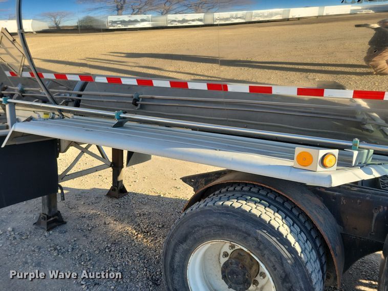 image for item NB9760 1998 Stainless Tank & Equipment  tank trailer